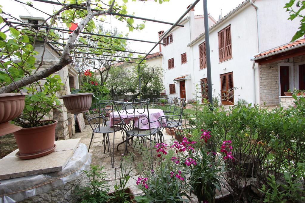 Guest House Liliana Rovinj Exterior photo
